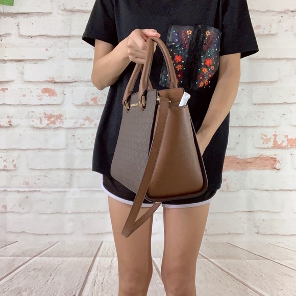 Michael Kors Selma Medium Top Zip Satchel - Picture 2 of 8